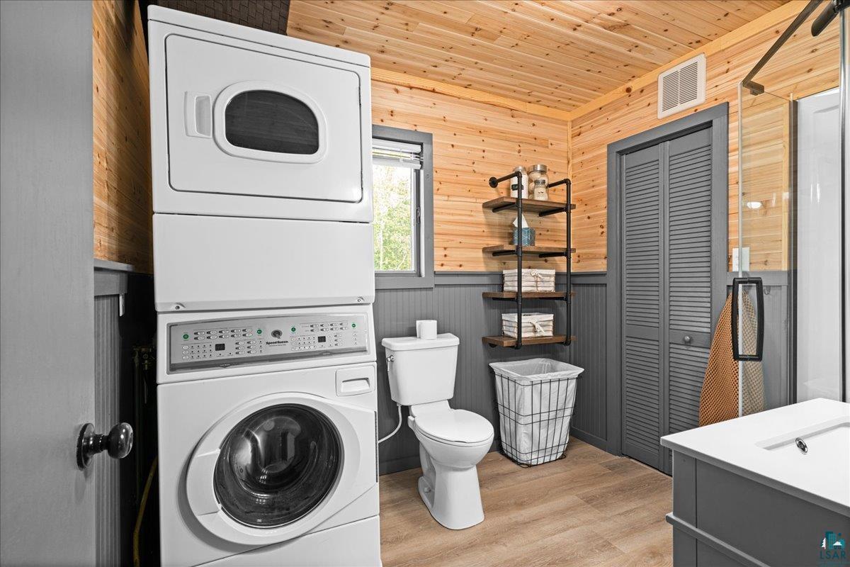 5923 North Shore Drive Duluth, MN 55804 - Photo 9 of 38