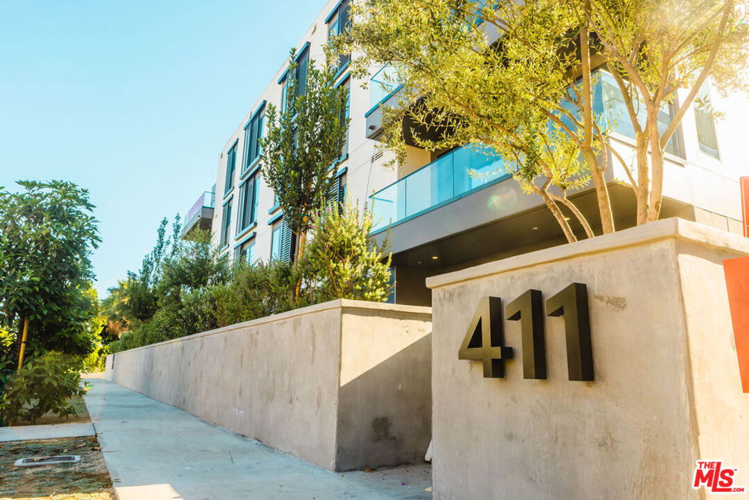 411 South Hamel Road, Unit 401 Los Angeles, CA 90048 - Photo 17 of 19