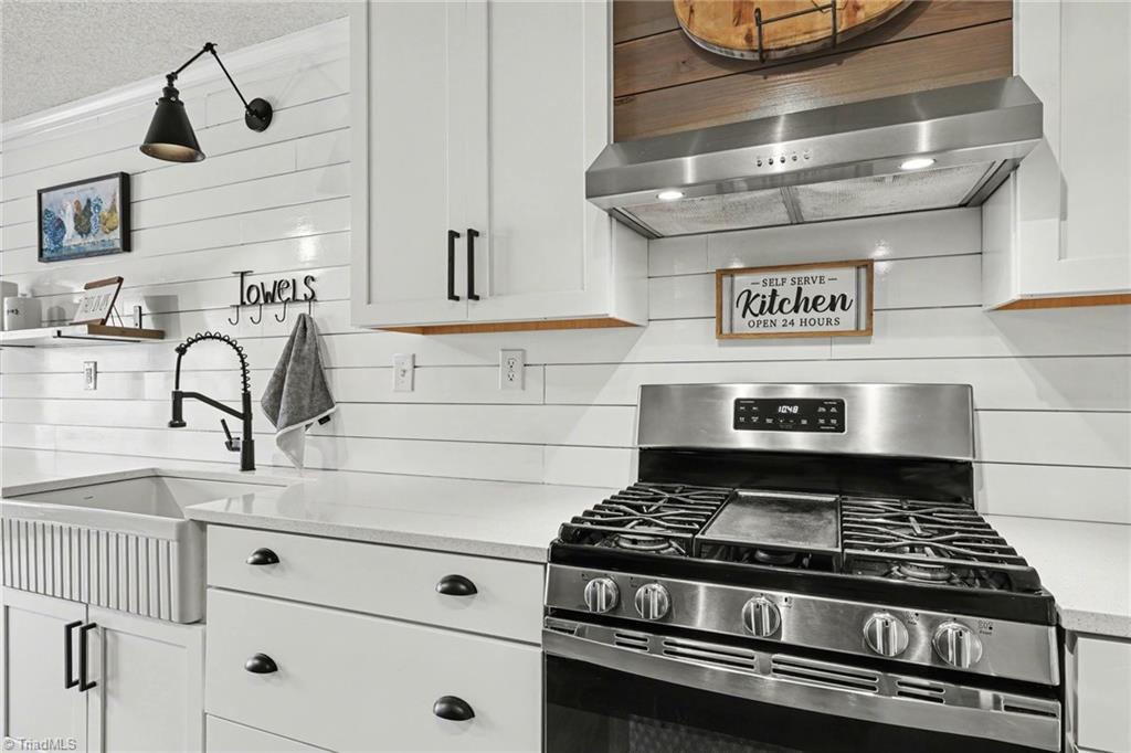391 Link Road Reidsville, NC 27320 - Photo 12 of 37 Gas range