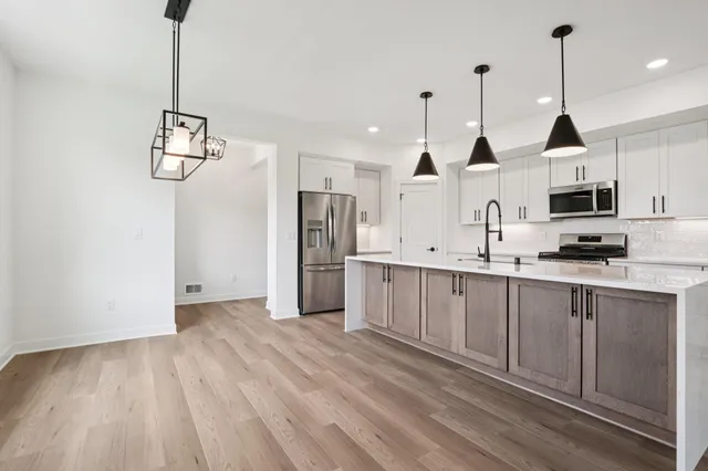 $599,900 | 2117 Bluestem Drive, Unit 202, Waukesha, WI 53188