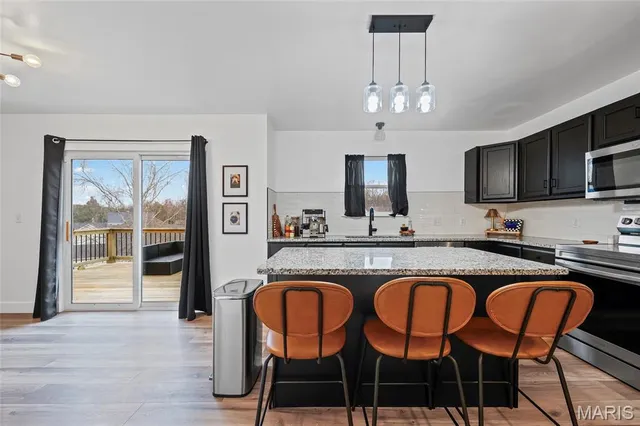 $450,000 | 2790 Kings Crossing Drive, Barnhart, MO 63012