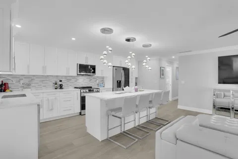 $295,000 | 540 High Point Drive, Unit A, Delray Beach, FL 33445