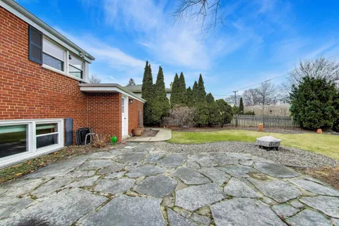 $575,000 | 713 South William Street, Mount Prospect, IL 60056