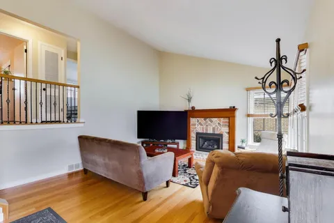 $575,000 | 713 South William Street, Mount Prospect, IL 60056