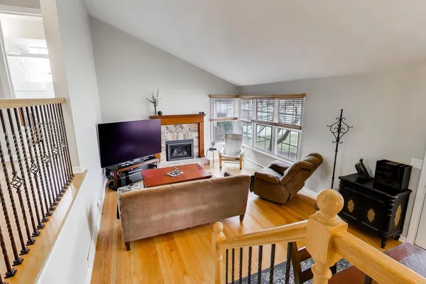 $575,000 | 713 South William Street, Mount Prospect, IL 60056