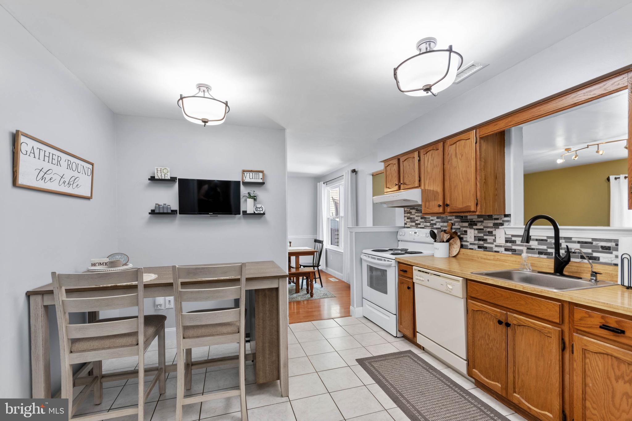 25 Leanne Drive Sicklerville, NJ 08081 - Photo 12 of 41