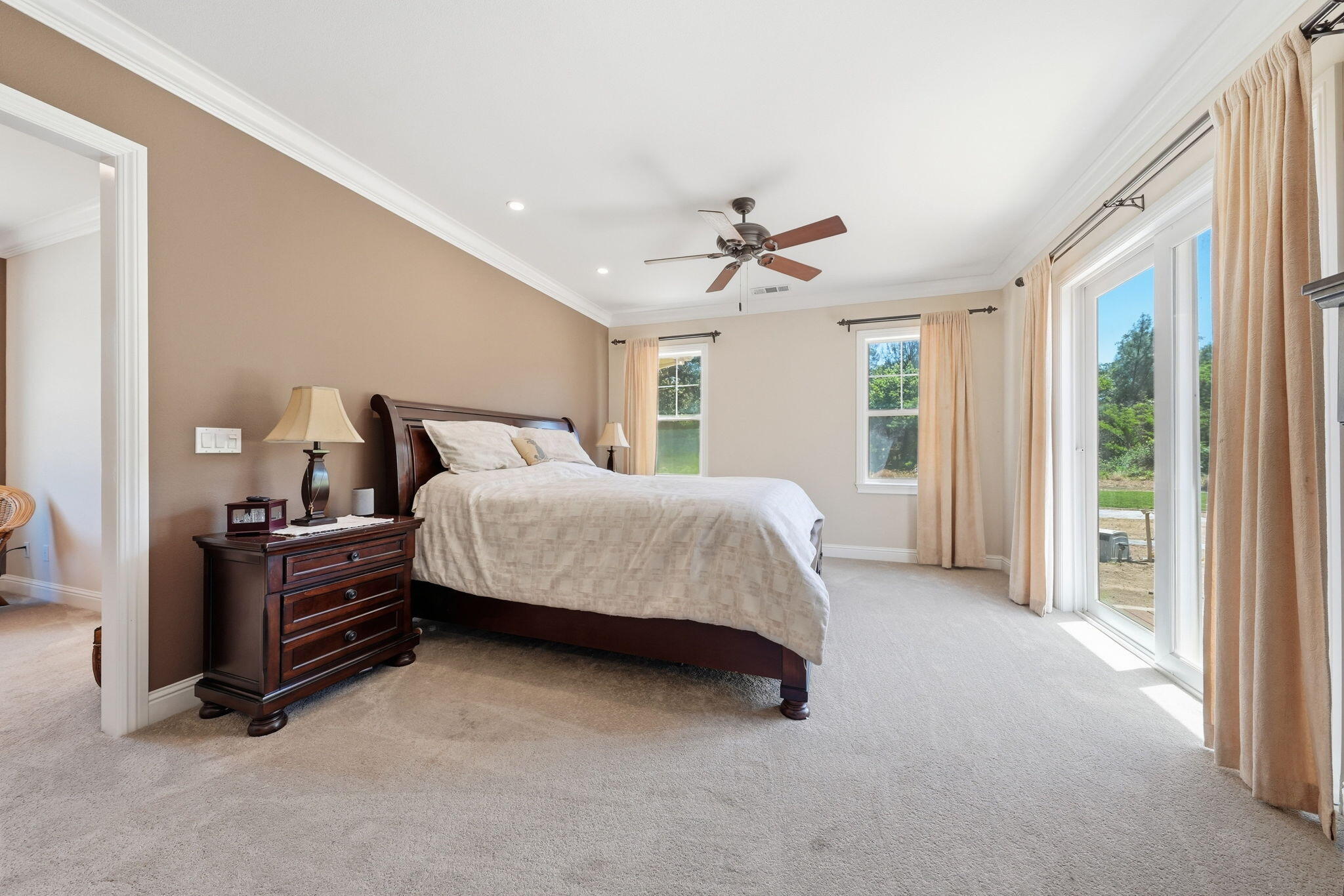 22171 Meyer Road Bella Vista, CA 96008 - Photo 11 of 25 19-web-or-mls-IMG-19-3