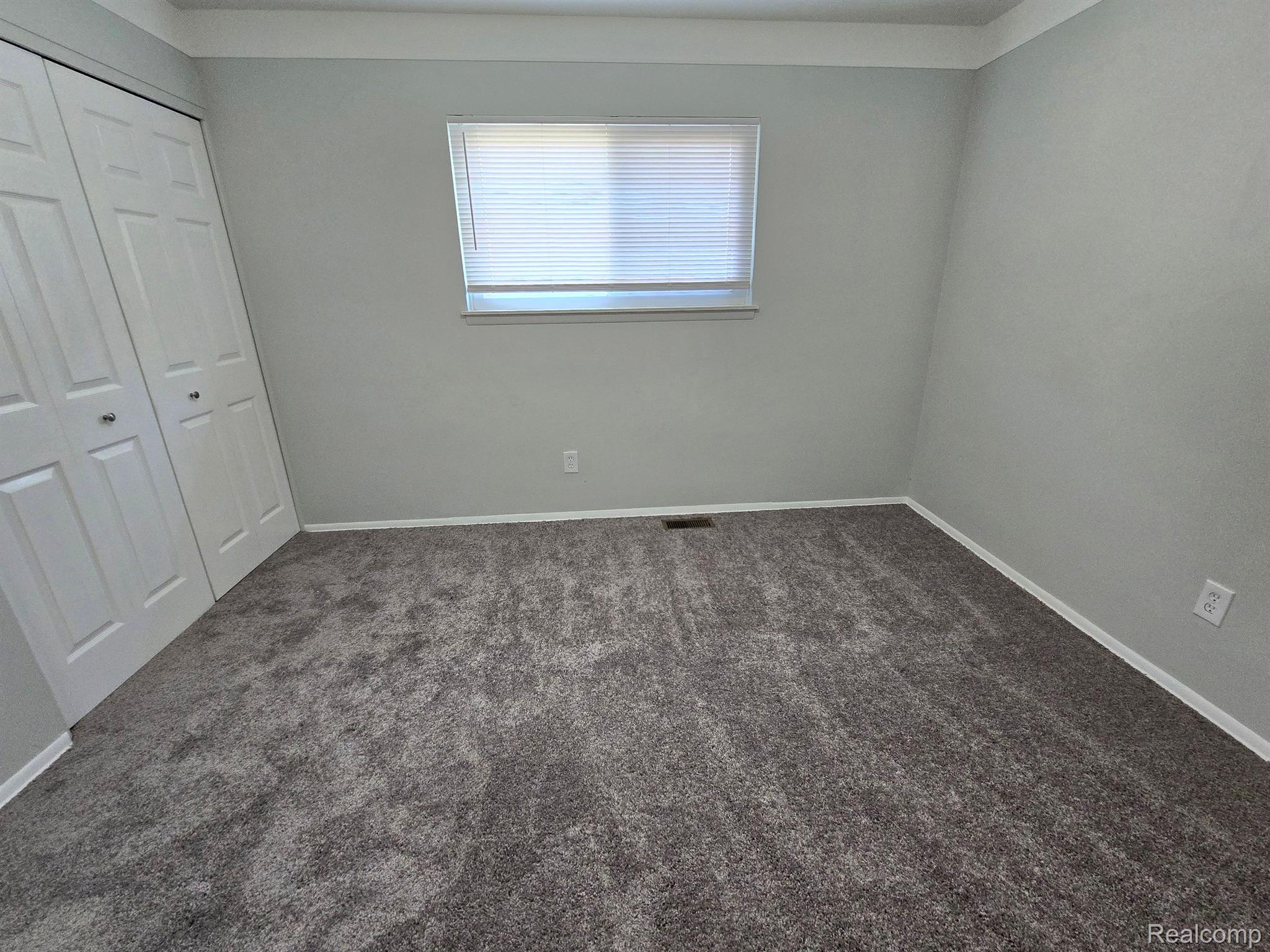 8189 Potomac Street Center Line, MI 48015 - Photo 10 of 49 Gallery Image 10