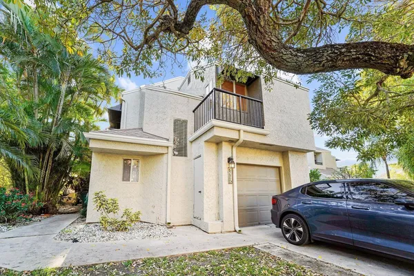 $3,950 | 6750 Boca Pines Trail, Unit D, Boca Raton, FL 33433