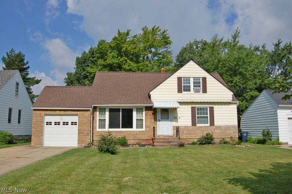 948 Dalewood Road Cleveland, OH 44124 - Photo 1 of 25 Gallery Image 1