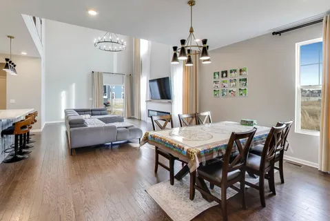 $745,000 | 301 Didier Court, Buffalo Grove, IL 60089