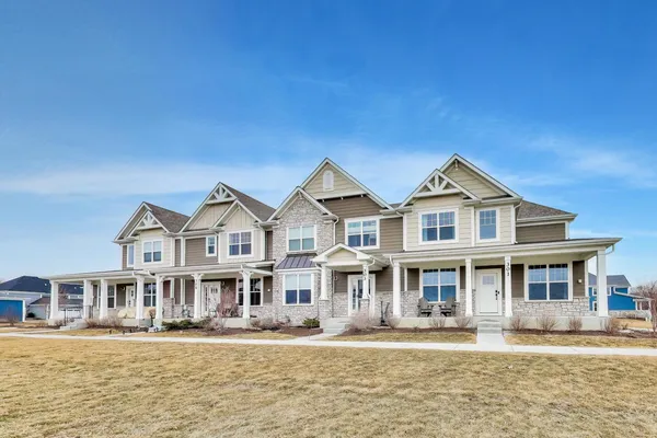 $745,000 | 301 Didier Court, Buffalo Grove, IL 60089