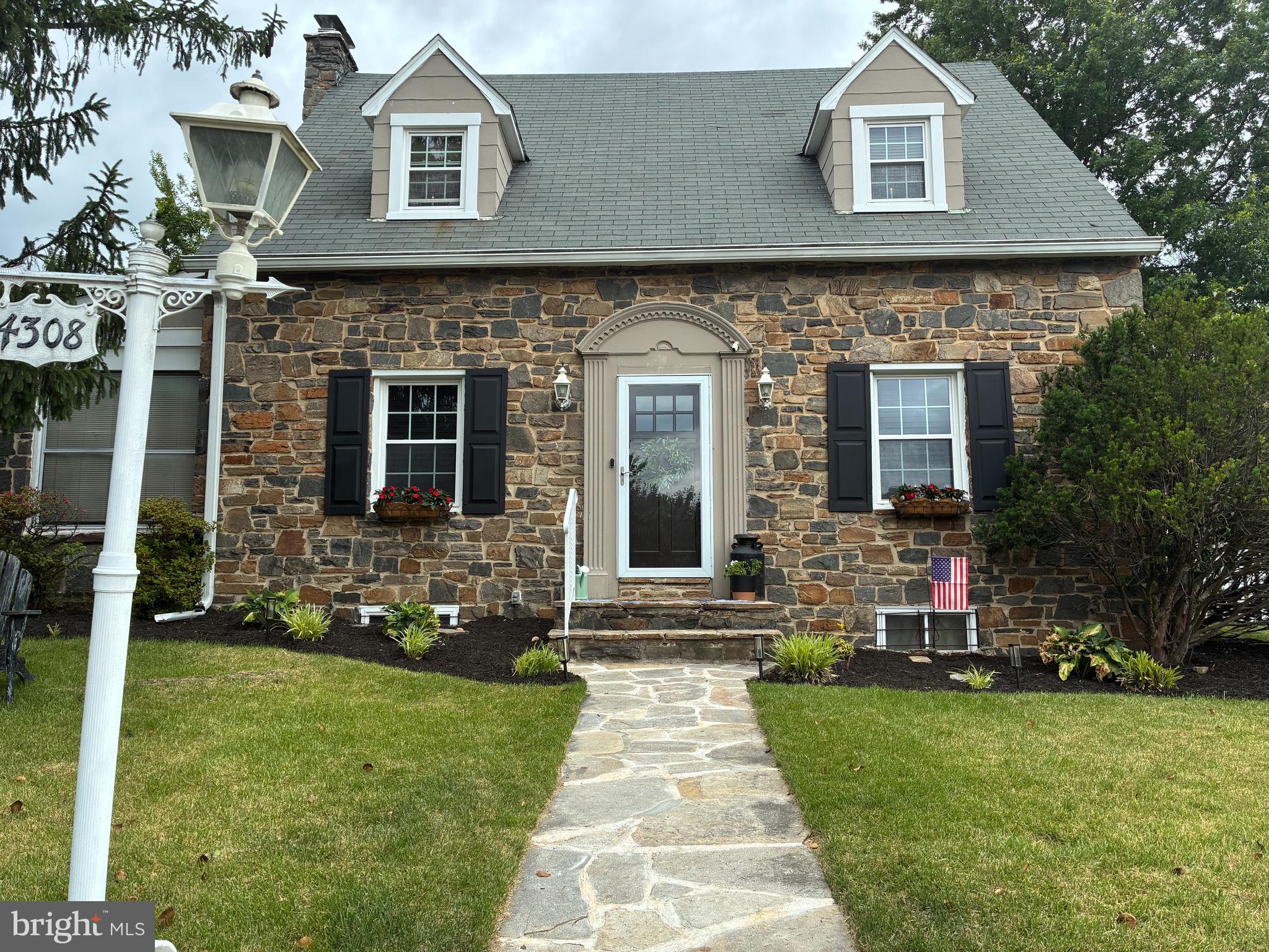 4308 Kensington Road Baltimore, MD 21229 - Photo 1 of 2