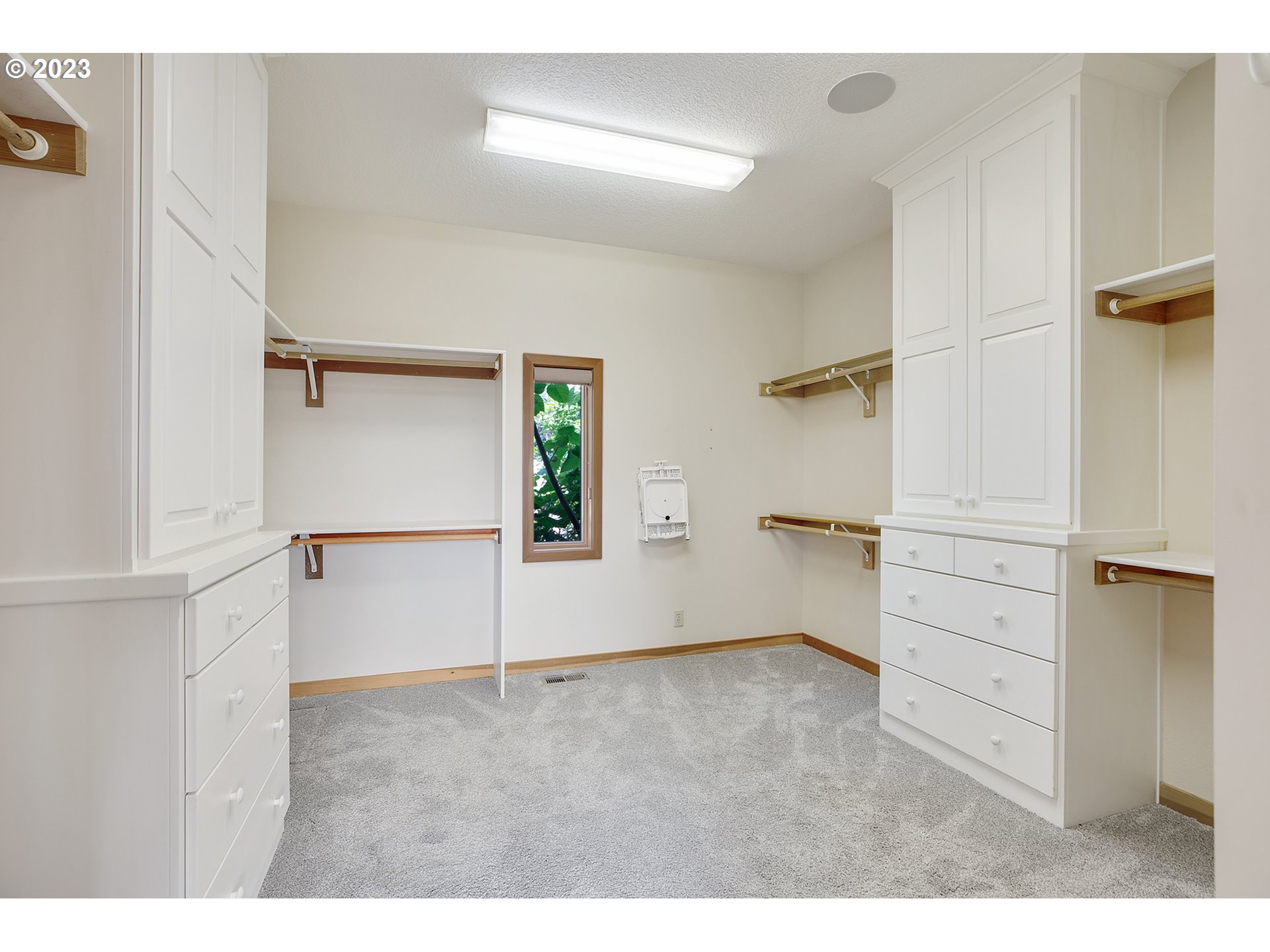 14315 Southwest Westfall Road Sherwood, OR 97140 - Photo 22 of 45 a view of an empty walk in closet