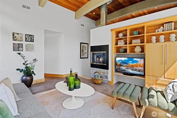 $10,000,000 | 4502 55th Avenue Northeast, Seattle, WA 98105