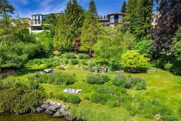 $10,000,000 | 4502 55th Avenue Northeast, Seattle, WA 98105