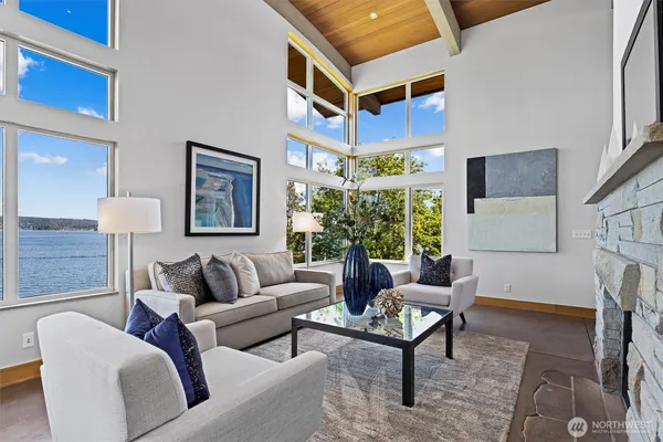 $10,000,000 | 4502 55th Avenue Northeast, Seattle, WA 98105