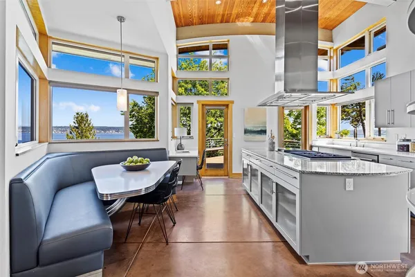 $10,000,000 | 4502 55th Avenue Northeast, Seattle, WA 98105