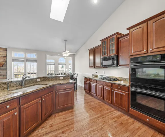 $667,900 | 26574 Blackwood Court, South Lyon, MI 48178