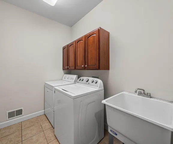 $667,900 | 26574 Blackwood Court, South Lyon, MI 48178