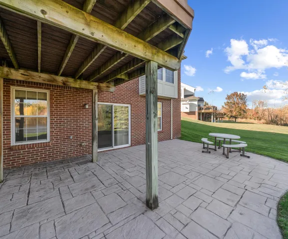 $667,900 | 26574 Blackwood Court, South Lyon, MI 48178