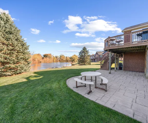 $667,900 | 26574 Blackwood Court, South Lyon, MI 48178