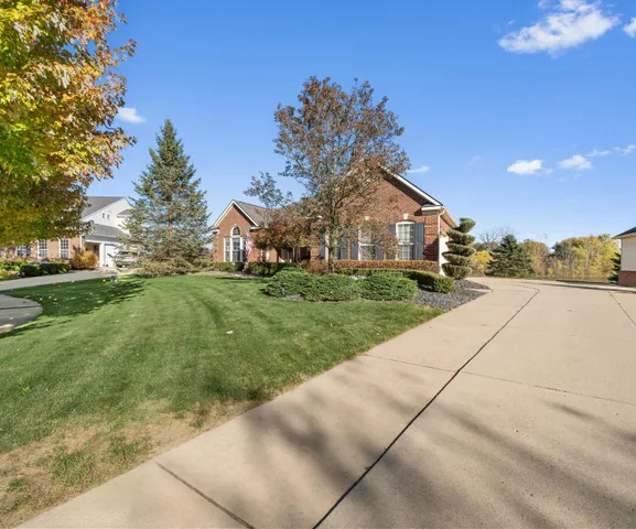 $667,900 | 26574 Blackwood Court, South Lyon, MI 48178