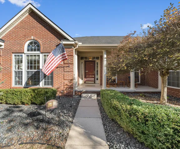 $667,900 | 26574 Blackwood Court, South Lyon, MI 48178