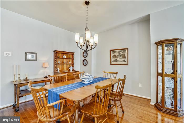 7328 Hampton Manor Place Springfield, VA 22150 - Photo 7 of 36 Dining Room
