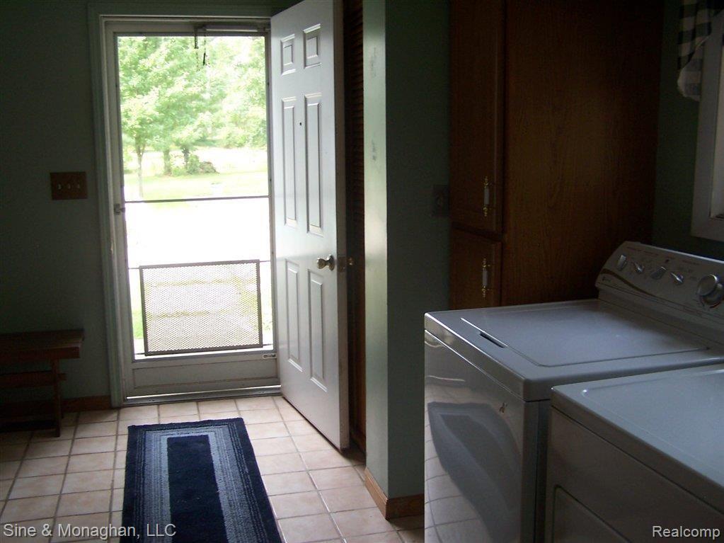 2431 Partridge Road Port Huron, MI 48060 - Photo 10 of 14 100_8128.JPG