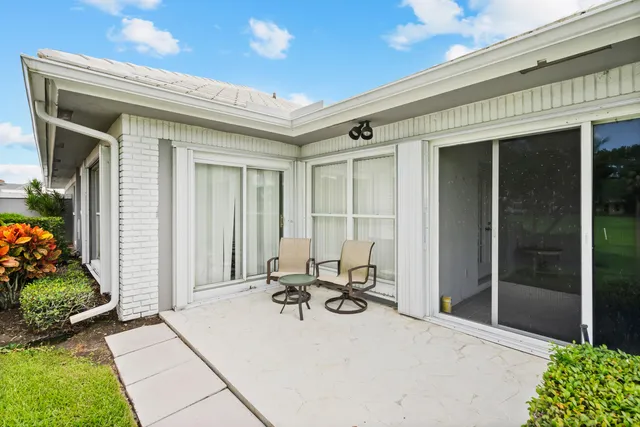 a view of a garden with a big yard