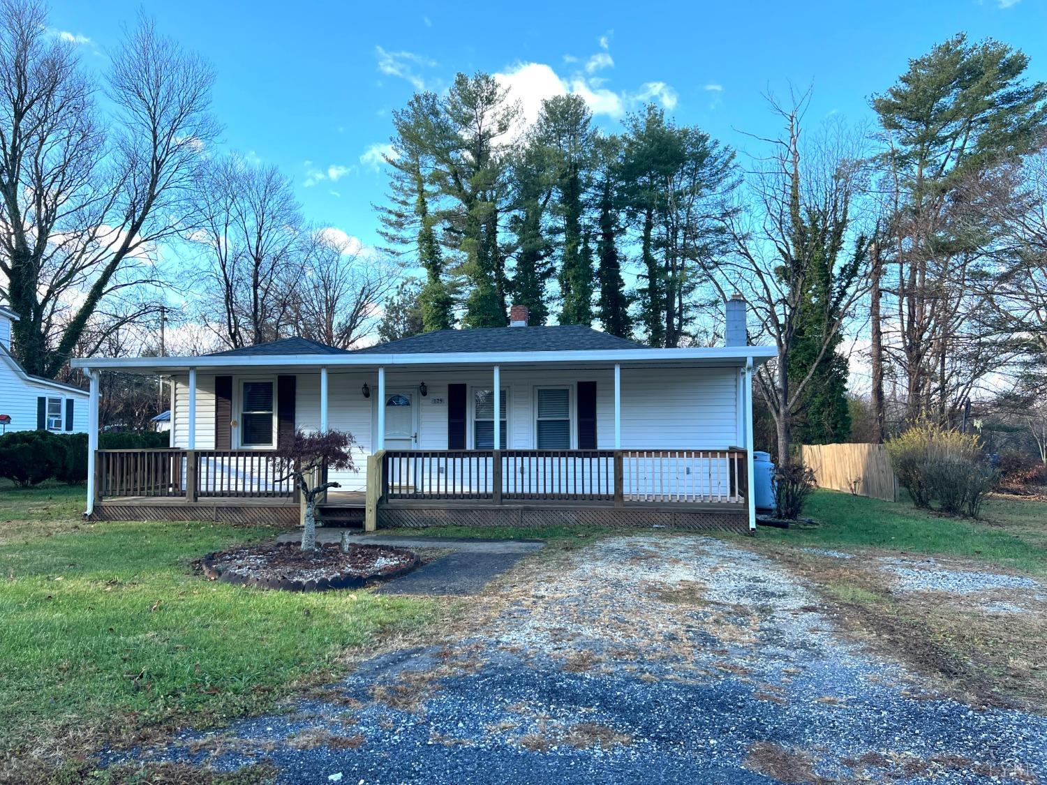 129 Pine Street Amherst, VA 24521 - Photo 3 of 34 Gallery Image 3