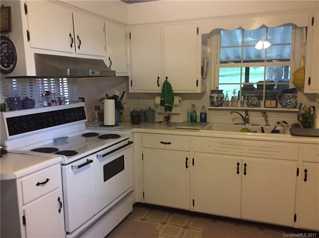 35 Holbrook Road, Unit 5 Candler, NC 28715 - Photo 11 of 21 Gallery Image 11