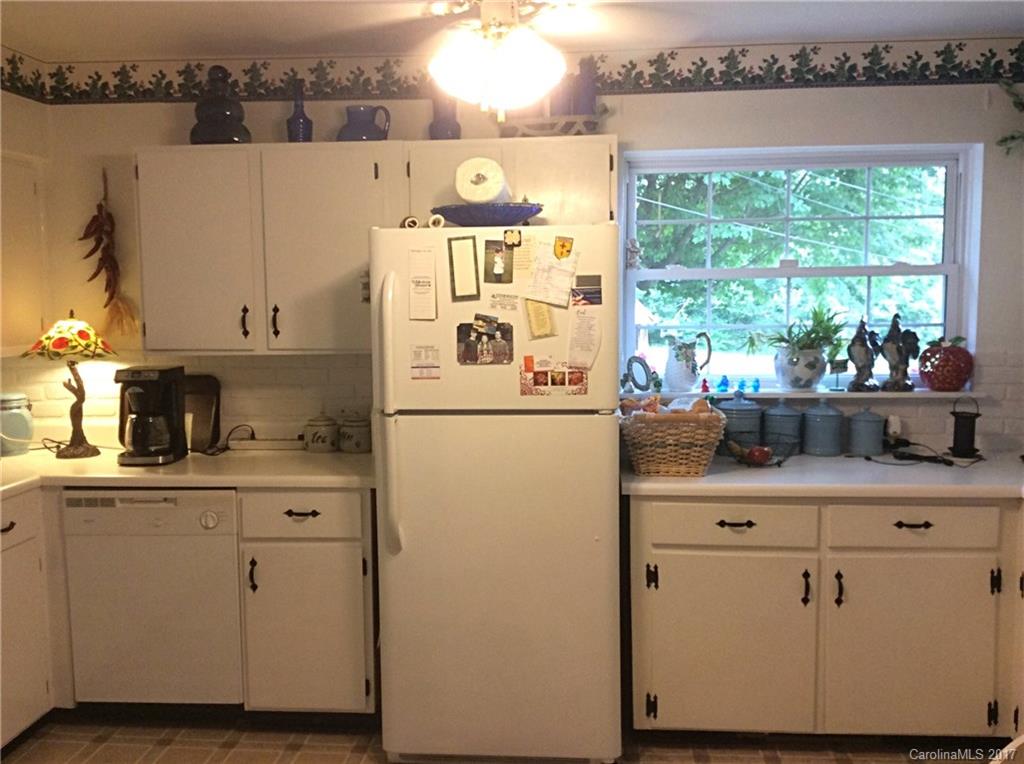 35 Holbrook Road, Unit 5 Candler, NC 28715 - Photo 12 of 21 Gallery Image 12