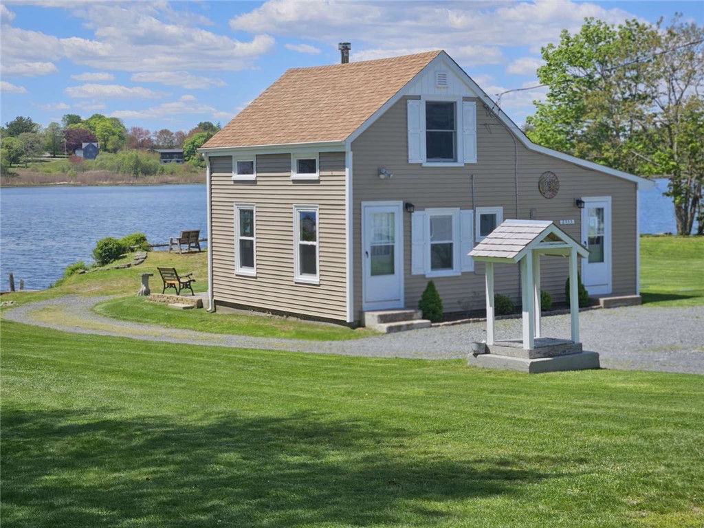 2353 Main Road Tiverton, RI 02878 - Photo 2 of 19