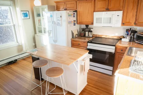 $3,700 | 4 Tyndale Street, Unit 2, Boston, MA 02131
