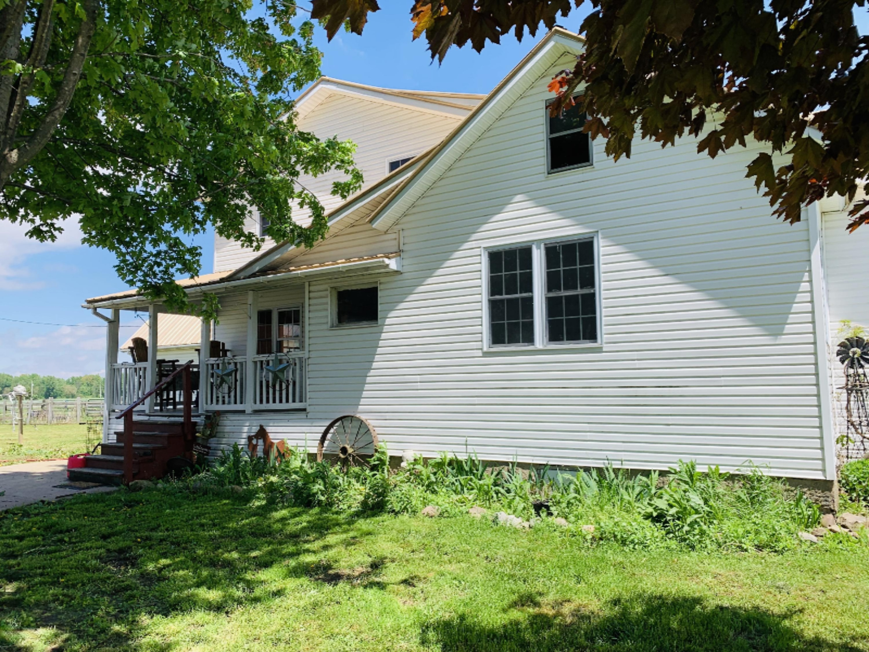 810 Slisher Road Bronson, MI 49028 - Photo 2 of 87 IMG_E7604