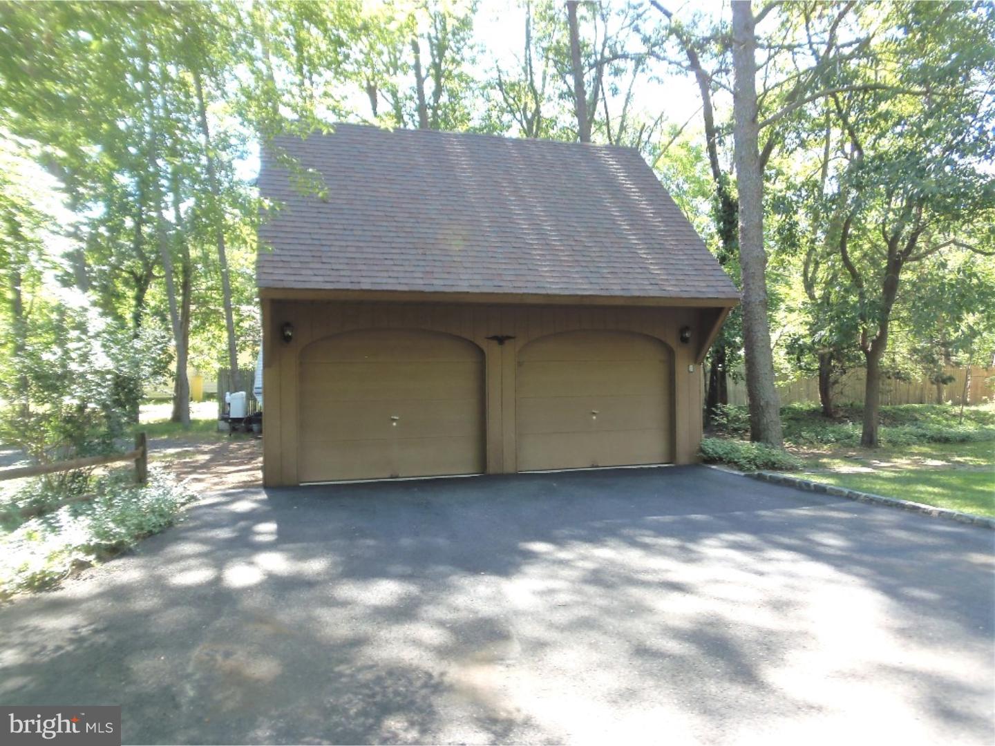 291 Medford Lakes Road Tabernacle, NJ 08088 - Photo 18 of 23 Garage