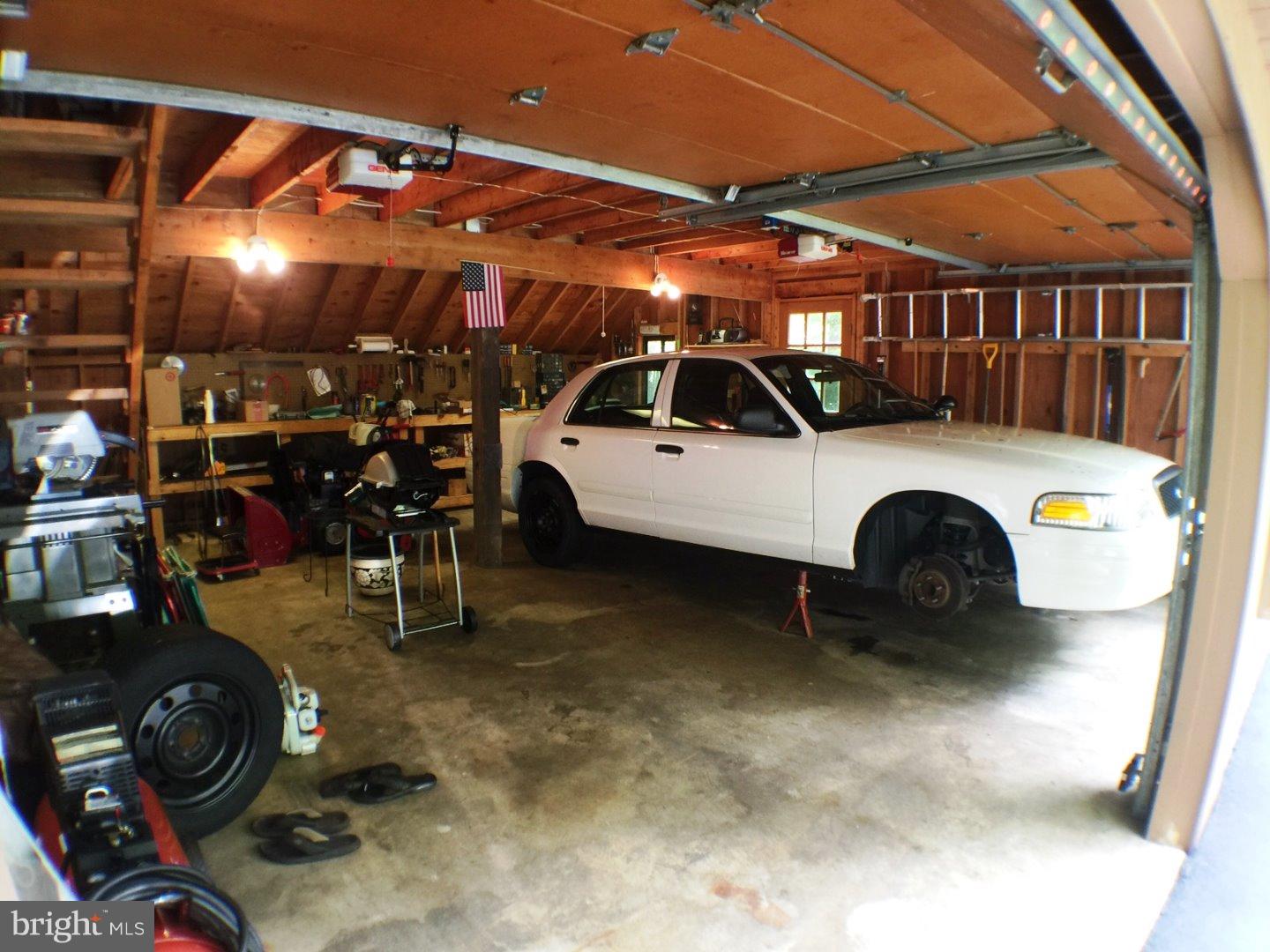 291 Medford Lakes Road Tabernacle, NJ 08088 - Photo 19 of 23 Garage