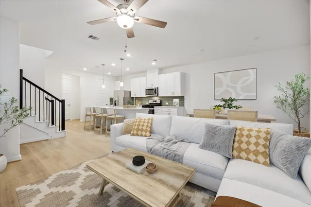 $2,550 | 4113 Fig Grv Street, Houston, TX 77080