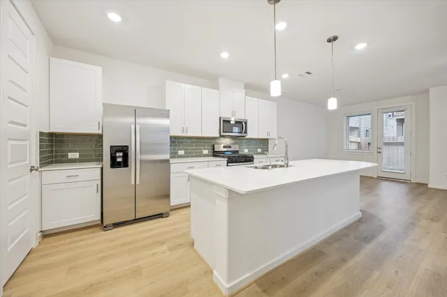 $2,550 | 4113 Fig Grv Street, Houston, TX 77080