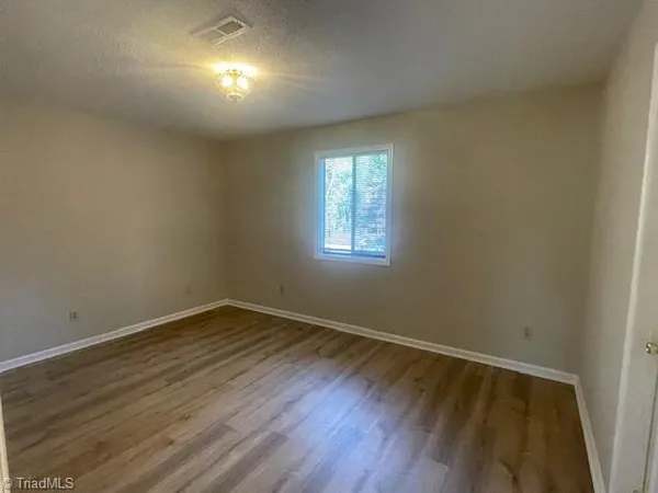 $1,250 | 123 Cloister Oaks Circle, Winston-Salem, NC 27127