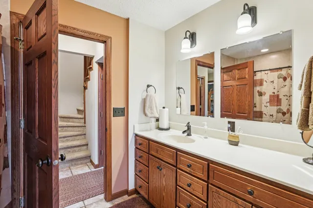 $699,900 | 4700 Hazy Lane, Highland, WI 53543