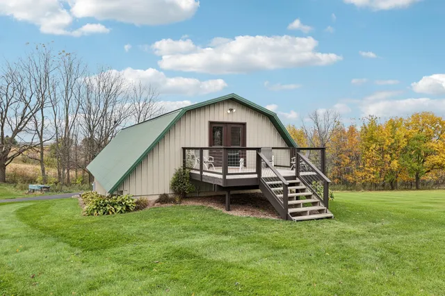 $699,900 | 4700 Hazy Lane, Highland, WI 53543