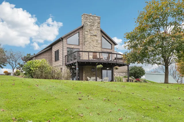 $699,900 | 4700 Hazy Lane, Highland, WI 53543