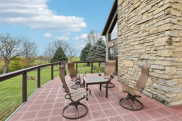 $699,900 | 4700 Hazy Lane, Highland, WI 53543