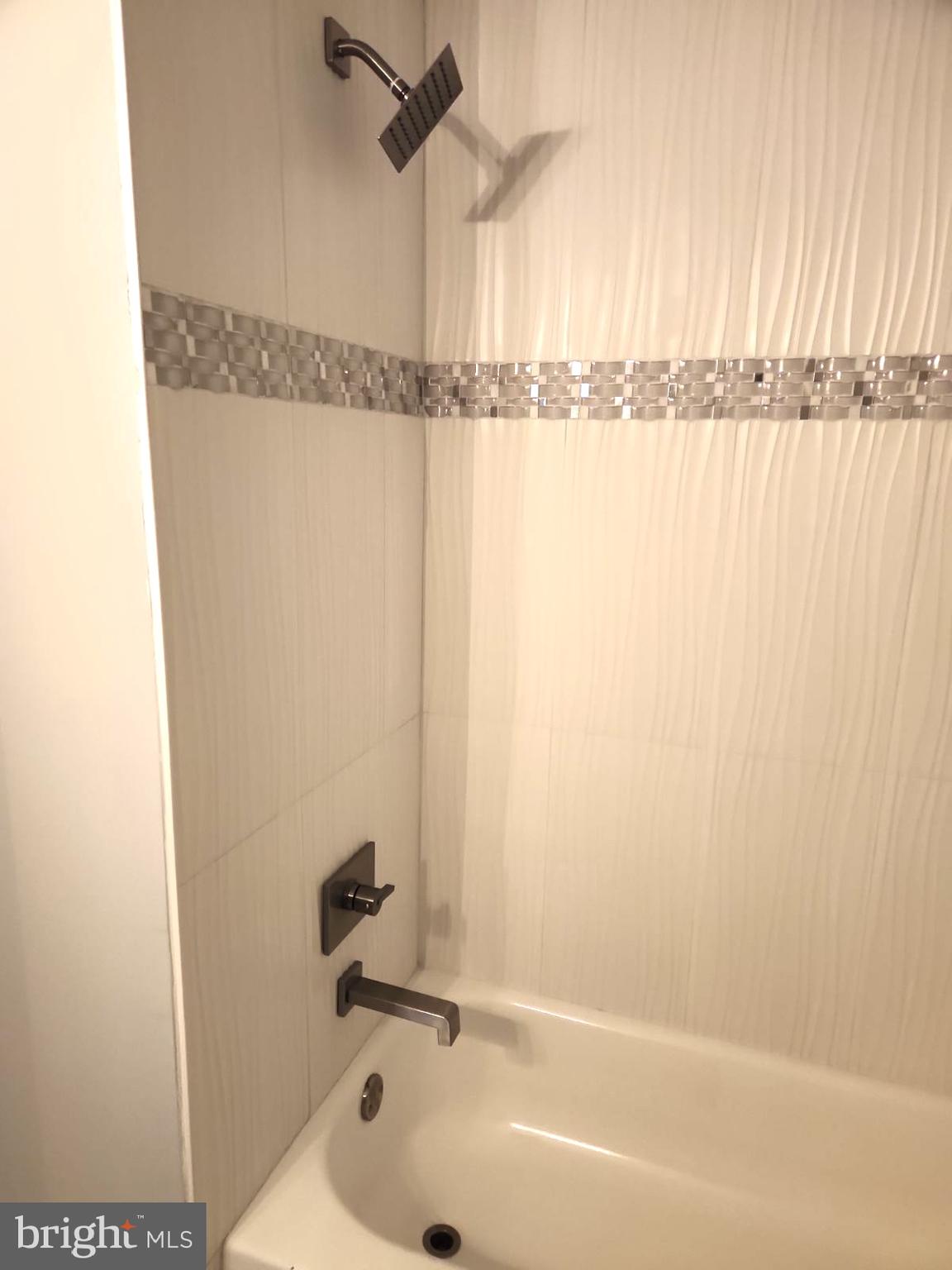 10460 Brackets Ford Circle Manassas, VA 20110 - Photo 8 of 29