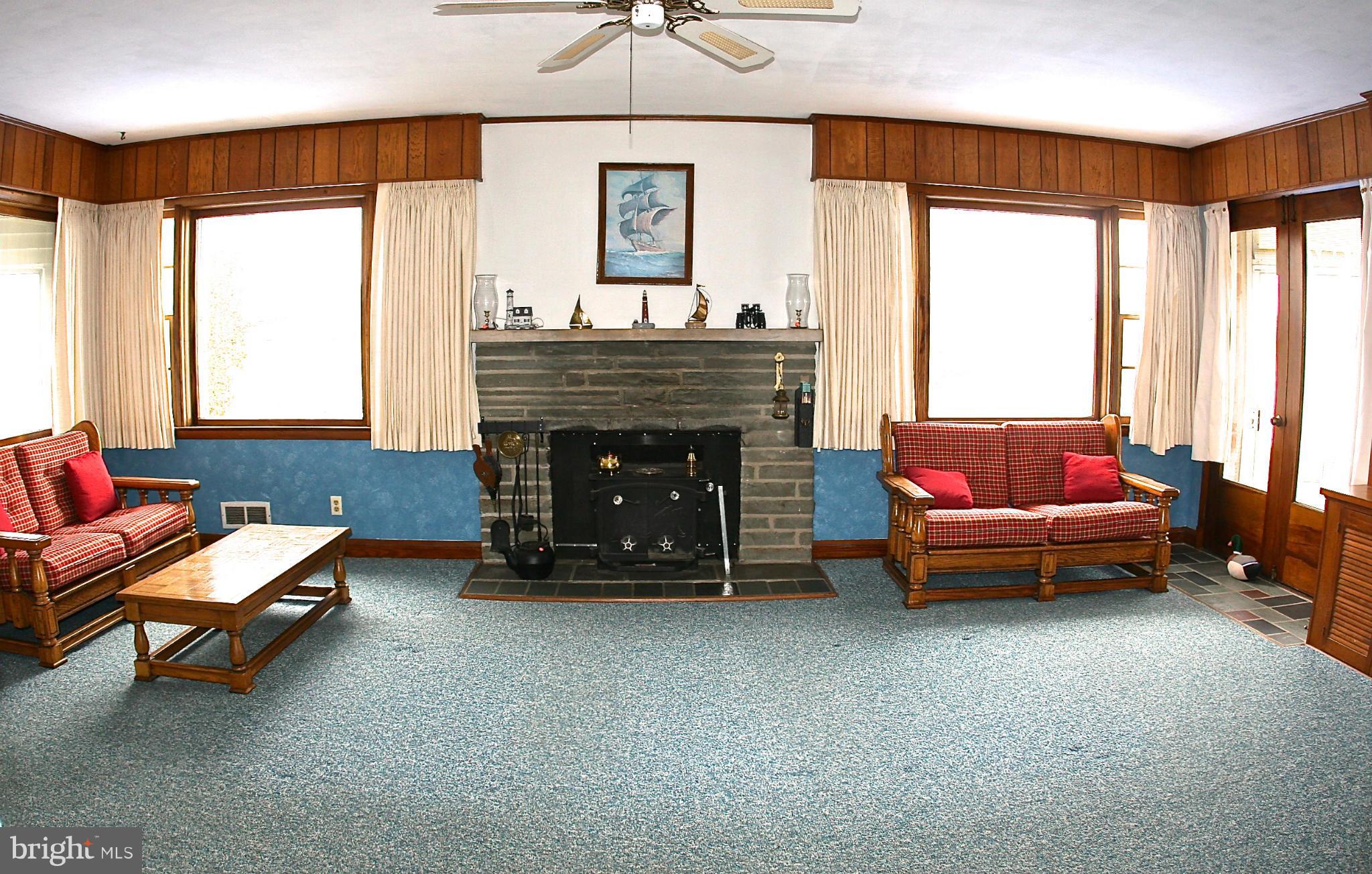 6632 Blackhead Road Baltimore, MD 21220 - Photo 8 of 22 Living Room
