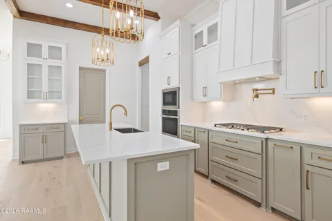 $489,330 | 102 Travellers Palm Way, Youngsville, LA 70592