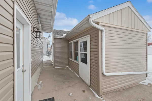 $199,900 | 1809 29th Avenue, Menominee, MI 49858